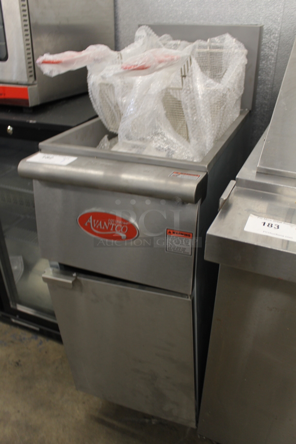 BRAND NEW SCRATCH AND DENT! 2021 Avantco FF300-P Commercial Stainless Steel Propane Gas Floor Fryer With 2 Fryer Baskets On Galvanized Legs. 90,000 BTU.  - Image 3 of 6