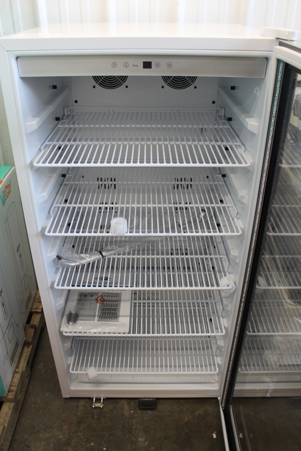 BRAND NEW SCRATCH AND DENT! Whynter CBM-815WS Commercial Stainless Steel/White Freestanding 8.1 cu. ft. Beverage Merchandiser Cooler With Superlift Door, Lock And Polycoated Shelves. Tested And Working!  - Image 5 of 12