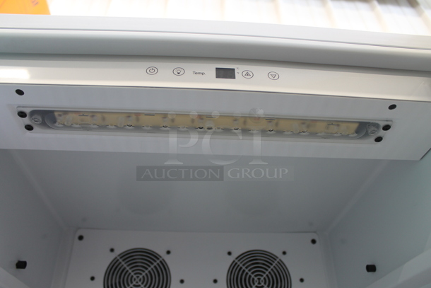 BRAND NEW SCRATCH AND DENT! Whynter CBM-815WS Commercial Stainless Steel/White Freestanding 8.1 cu. ft. Beverage Merchandiser Cooler With Superlift Door, Lock And Polycoated Shelves. Tested And Working!  - Image 9 of 12