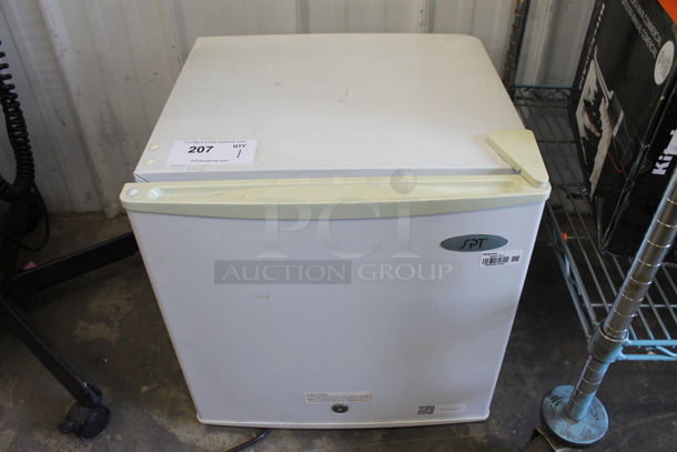 SPT White Pharmacy RX Freezer. Tested and Working! - Image 1 of 10