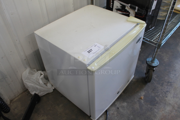 SPT White Pharmacy RX Freezer. Tested and Working! - Image 2 of 10