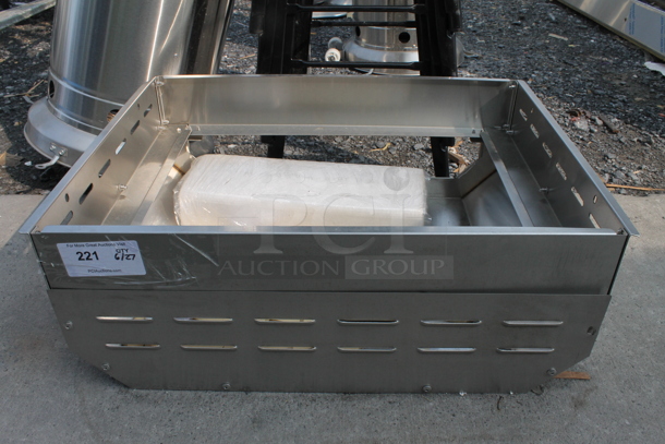 BRAND NEW SCRATCH AND DENT! Commercial Stainless Steel Pizza Oven Attachment to Backyard Pro Charbroiler with Broken Stone - Image 1 of 8