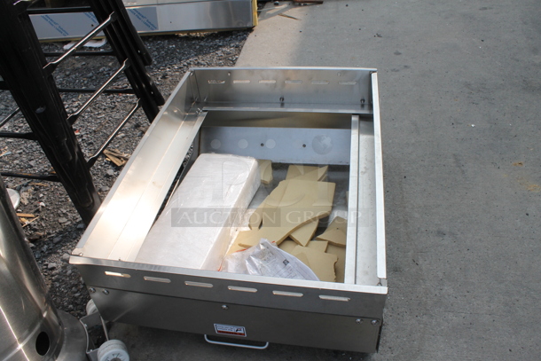 BRAND NEW SCRATCH AND DENT! Commercial Stainless Steel Pizza Oven Attachment to Backyard Pro Charbroiler with Broken Stone - Image 3 of 8