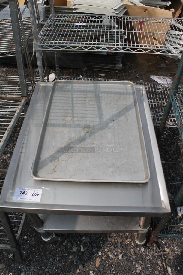 Commercial Stainless Steel Equipment Stand With Undershelf And Aluminum Baking Sheet On Commercial Casters. - Image 2 of 4