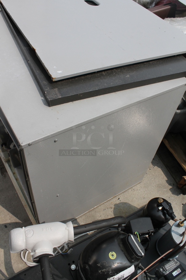 Scotsman CME1002WE-32A Commercial  Ice Maker Head Without Storage Means. 208/230V, 1 Phase. - Image 4 of 8