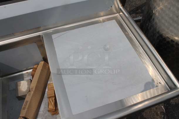 BRAND NEW SCRATCH AND DENT! Regency 600S31824224 Commercial Stainless Steel 3 Bay Sink With Left And Right Side Drainboards On Galvanized Legs. Sink 18x24x14 And Drainboard 22x26 - Image 5 of 8