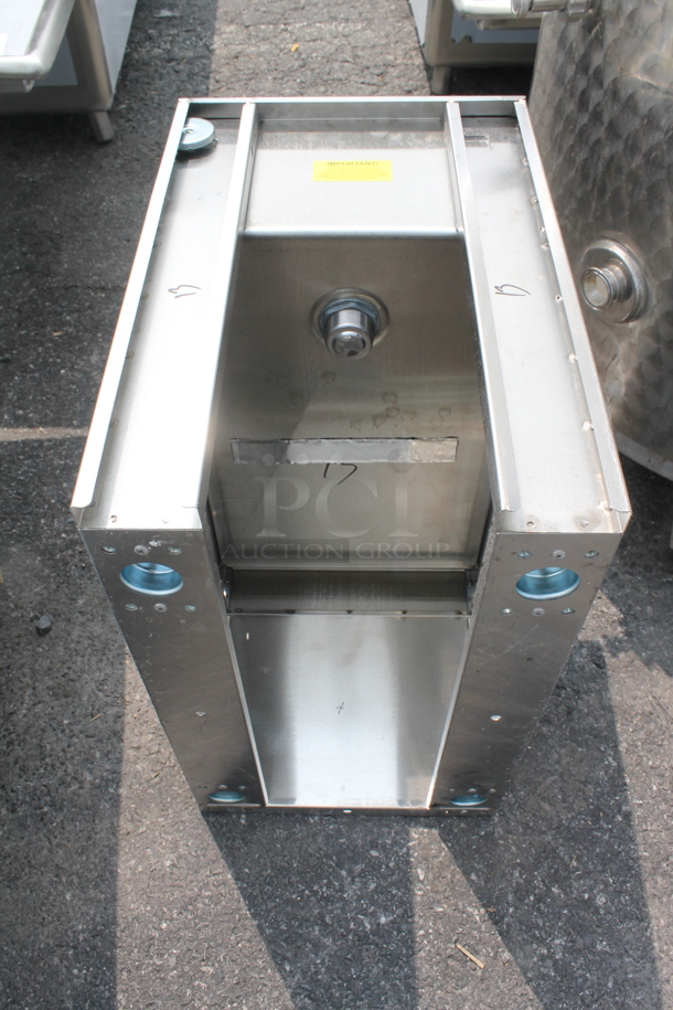 BRAND NEW SCRATCH AND DENT! Glastender Drain Board. - Image 5 of 5