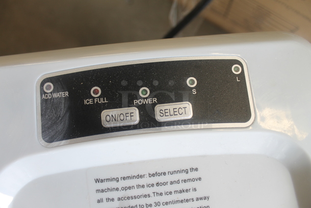 BRAND NEW SCRATCH AND DENT! Kooler Things KT-Z6 Countertop Ice Maker Machine With Box. 115V. - Image 9 of 11
