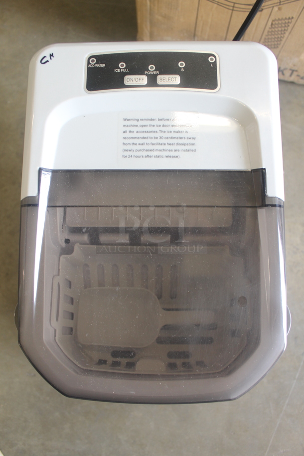 BRAND NEW SCRATCH AND DENT! 2021 Kooler Things KT-Z6 White Commercial Electric Countertop Ice Maker Machine With Ice Scooper. 115V.  - Image 6 of 10