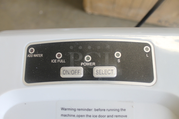 BRAND NEW SCRATCH AND DENT! 2021 Kooler Things KT-Z6 White Commercial Electric Countertop Ice Maker Machine With Ice Scooper. 115V.  - Image 7 of 10