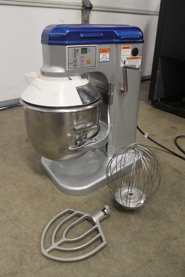 BRAND NEW SCRATCH AND DENT! Vollrath Mix1010 Commercial Stainless Steel Electric Countertop 10 Quart Mixer With Stainless Steel Bowl, Bowl Guard, Whisk, Paddle And Dough Hook. 110/120V, 1 Phase. Tested and Does Not Power On - Image 5 of 7