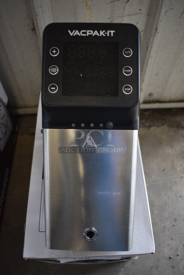 BRAND NEW IN BOX! Vacpak-It 186SVOS Commercial Black 10.5 Gallon Sous Vide Immersion Circulator Head. 120 Volts, 1 Phase. Tested and Working! - Image 1 of 5