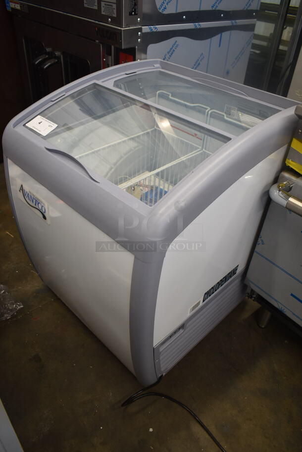 LIKE NEW! Avantco 360DFC6HCL Metal Commercial Chest Freezer Merchandiser. 115 Volts, 1 Phase. Unit Has Only Been Used a Few Times! Tested and Working! - Image 8 of 10