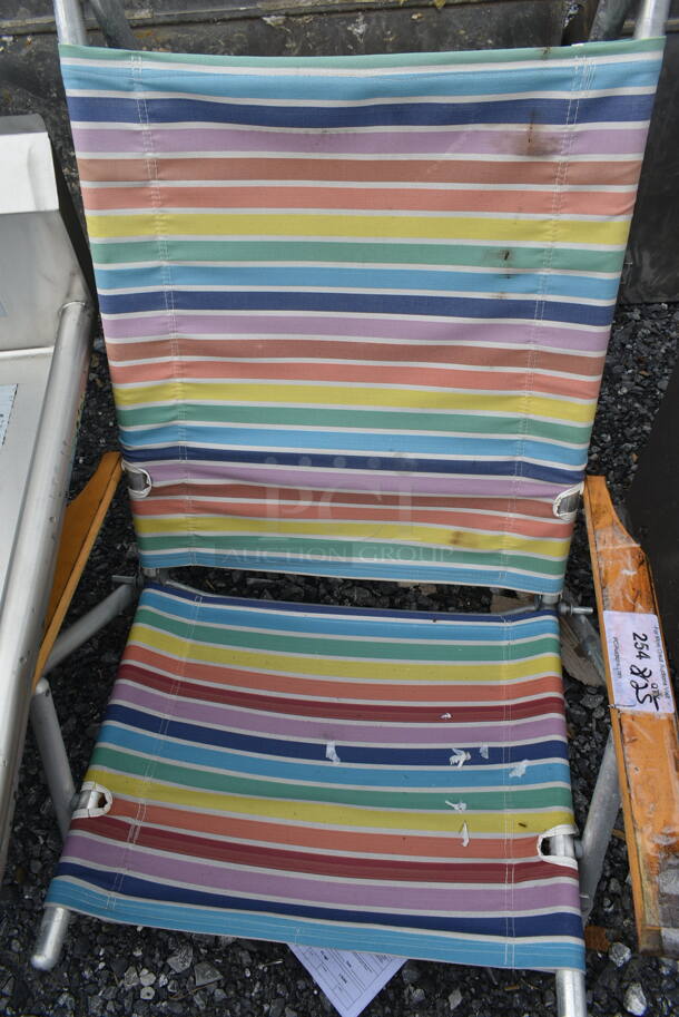 Folding Beach Chair. - Image 4 of 5