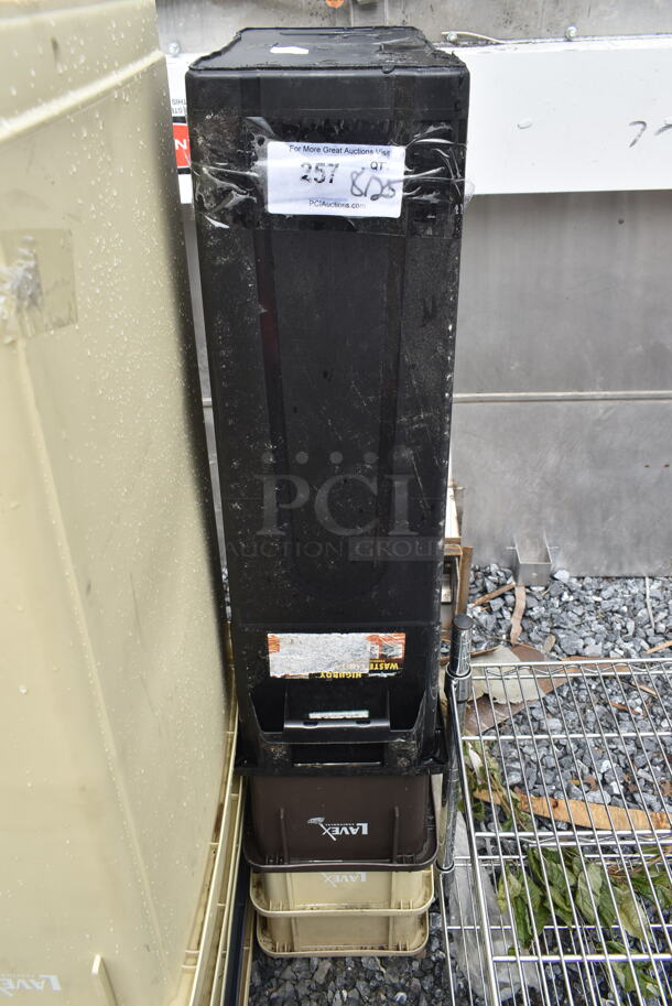 4 Poly Slim Jim Trash Cans. 4 Times Your Bid! - Image 1 of 2