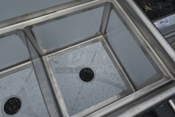 BRAND NEW SCRATCH AND DENT! Steelton 522CS31818 Stainless Steel Commercial 3 Bay Sink. Bays 18x18 - Image 5 of 6