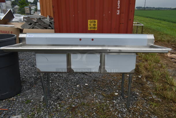 BRAND NEW SCRATCH AND DENT! Steelton 522CS31818LR Stainless Steel Commercial 3 Bay Sink w/ Dual Drain Boards. Bays 18x18. Drain Board 16x20 - Image 2 of 7