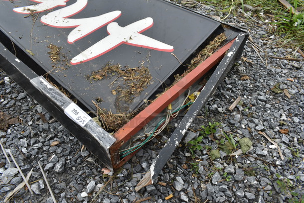 Black Metal Pizza Hut Sign. - Image 3 of 4