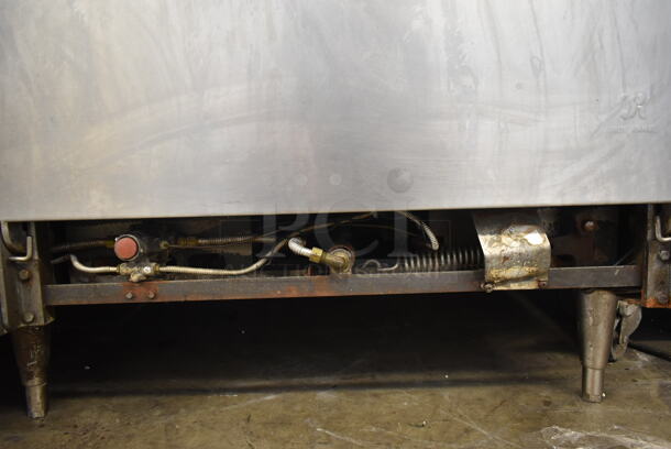 Jade Range Stainless Steel Commercial Natural Gas Powered 2 Tier 6  Burner Range w/ Salamander Cheese Melter and Oven. - Image 7 of 11