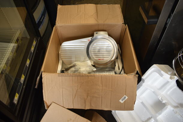 IN ORIGINAL BOX! 2018 Excalibur EPS 010 Stainless Steel Commercial Countertop Meat Slicer. 110 Volts, 1 Phase. Tested and Working! - Image 1 of 7