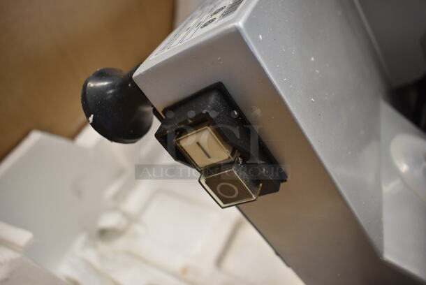 IN ORIGINAL BOX! 2018 Excalibur EPS 010 Stainless Steel Commercial Countertop Meat Slicer. 110 Volts, 1 Phase. Tested and Working! - Image 6 of 7