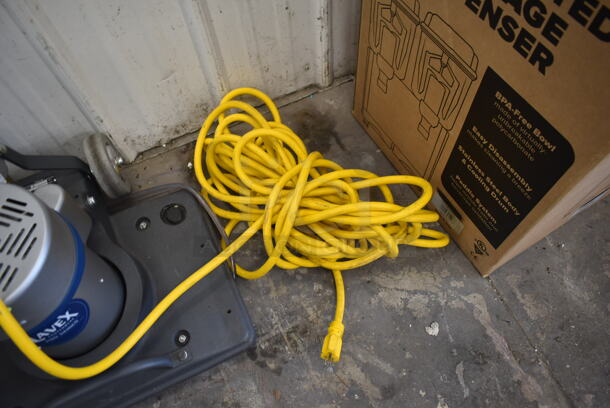 BRAND NEW SCRATCH AND DENT! Lavex SP-15 Metal Commercial Janitorial Pro Series Corded Oscillating Rectangular Floor Machine. 120 Volts, 1 Phase. Tested and Working! - Image 9 of 9