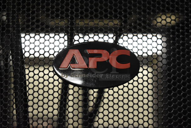 BRAND NEW! APC Metal Commercial Floor Style NetShelter SC Enclosure Cabinet. BUYER MUST REMOVE. (CCS Basement) - Image 3 of 7