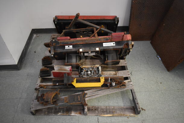 Wheeltronic 005/65-110 Red Metal 4,000 Pound Capacity Car Lift. Was In Working Condition When Class Ended. BUYER MUST REMOVE. (Main Building) - Image 6 of 10