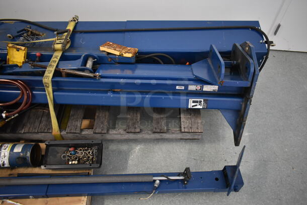 Dover AB-1028-B Blue Metal Car Lift. Was In Working Condition When Class Ended. BUYER MUST REMOVE. (Main Building) - Image 7 of 9