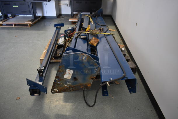 Dover AB-1028-B Blue Metal Car Lift. Was In Working Condition When Class Ended. BUYER MUST REMOVE. (Main Building) - Image 8 of 9