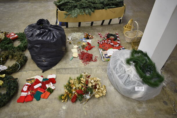 ALL ONE MONEY! Lot of Various Christmas Decorations Including Wreaths. (Main Building) - Image 3 of 6