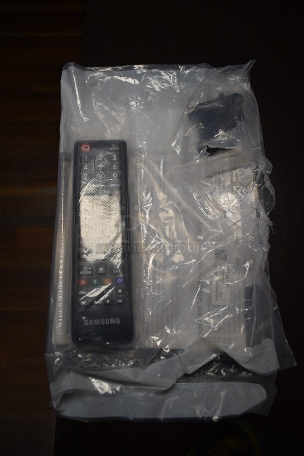 Samsung UN50NU6900 50" Television. 110-120 Volts, 1 Phase. Buyer Must Pick Up - We Will Not Ship This Item. Tested and Working! - Image 6 of 6