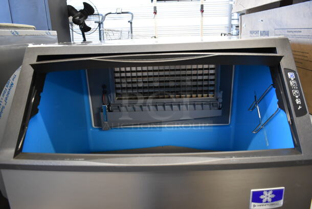 BRAND NEW SCRATCH AND DENT! 2023 Manitowoc UDF0310A-161B Stainless Steel Commercial Undercounter Self Contained Ice Machine. 115 Volts, 1 Phase.   - Image 5 of 9