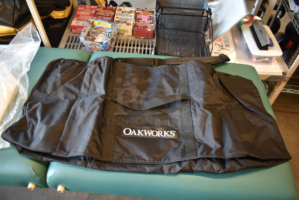 Oakwoods Professional Green Folding Massage Table w/ Case. - Image 9 of 9
