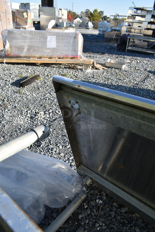 Stainless Steel Table w/ Metal Under Shelf. - Image 6 of 7