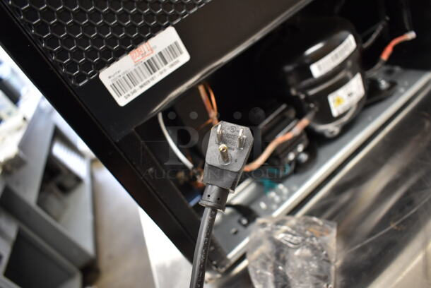 BRAND NEW SCRATCH AND DENT! Whynter CUF-112SS Stainless Steel Mini Freezer. 115 Volts, 1 Phase. Tested and Working! - Image 7 of 7