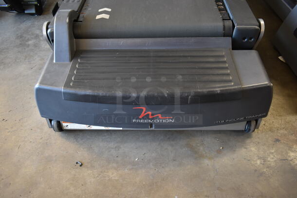 Freemotion FMTK74810.7 i11.9 Incline Trainer Metal Commercial Floor Style Treadmill. 110-120 Volts, 1 Phase. Tested and Working! - Image 3 of 11