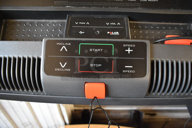 Freemotion FMTK74810.7 i11.9 Incline Trainer Metal Commercial Floor Style Treadmill. 110-120 Volts, 1 Phase. Tested and Working! - Image 7 of 11