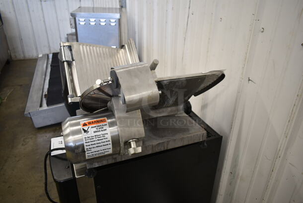 Globe GC510 Stainless Steel Commercial Countertop Meat Slicer w/ Blade Sharpener. 115 Volts, 1 Phase. Tested and Working! - Image 6 of 6