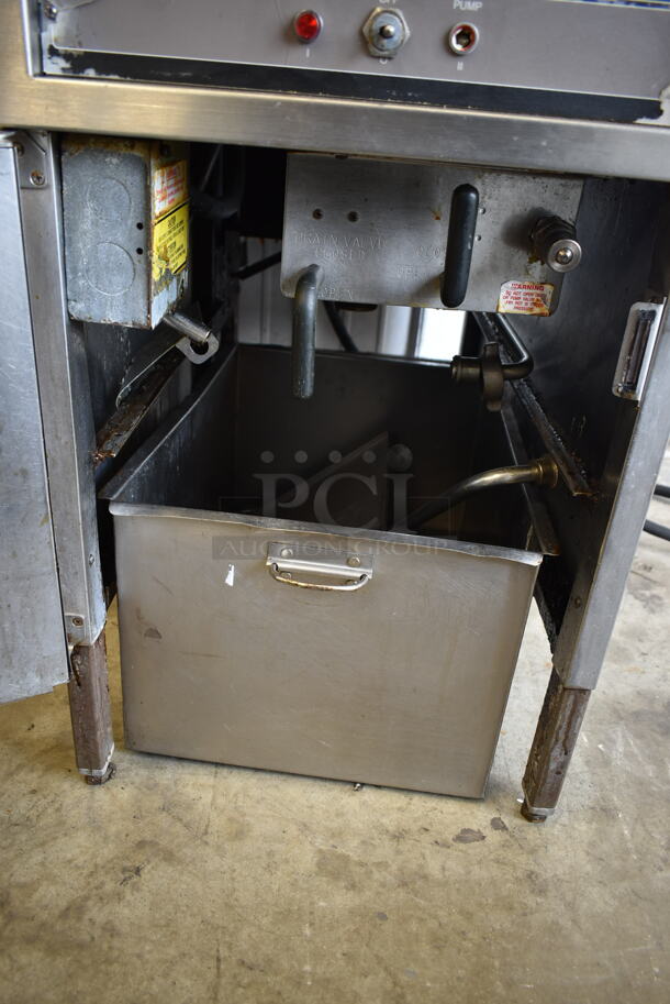 Henny Penny RB 500 Stainless Steel Commercial Floor Style Electric Powered Pressure Fryer. 208 Volts, 3 Phase.  - Image 7 of 10