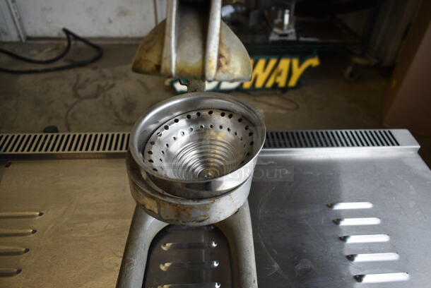 Metal Commercial Countertop Manual Juicer. - Image 4 of 5