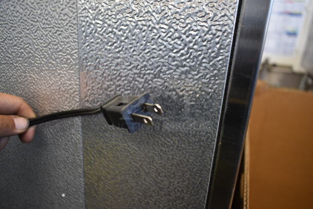 Utilitech FB50-16HB Black Poly Box Fan. 120 Volts, 1 Phase. Tested and Working! - Image 7 of 7