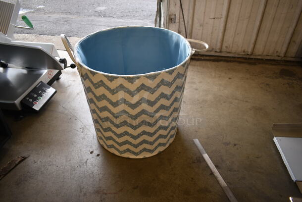 White and Blue Basket w/ Handles. - Image 3 of 5