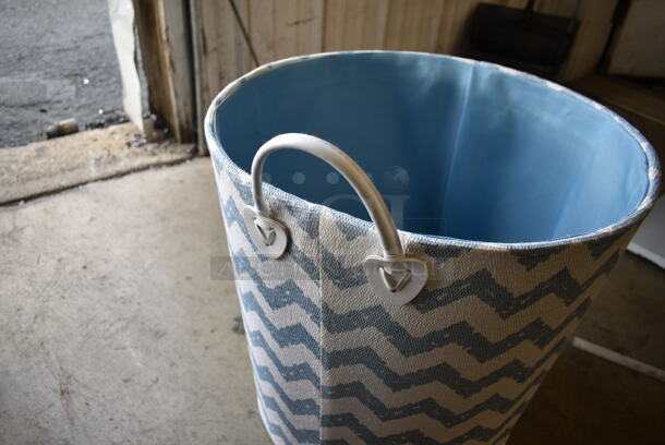 White and Blue Basket w/ Handles. - Image 4 of 5