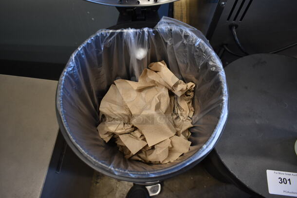 Stainless Steel Trash Can w/ Foot Pedal. - Image 3 of 5