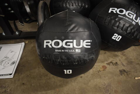 Rogue Black 10 Pound Medicine Ball.