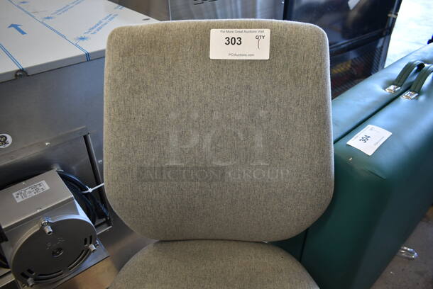 Gray Office Chair on Casters. - Image 5 of 7