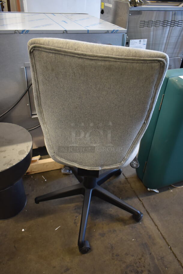 Gray Office Chair on Casters. - Image 6 of 7