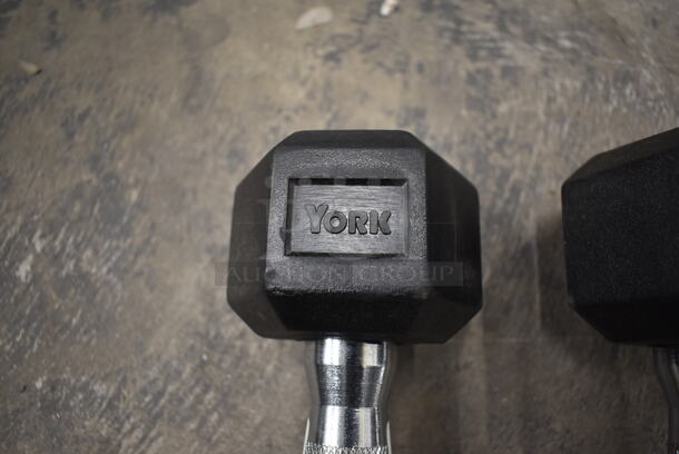 2 York Metal 5 Pound Rubber Hex Dumbbells. 2 Times Your Bid! - Image 5 of 6