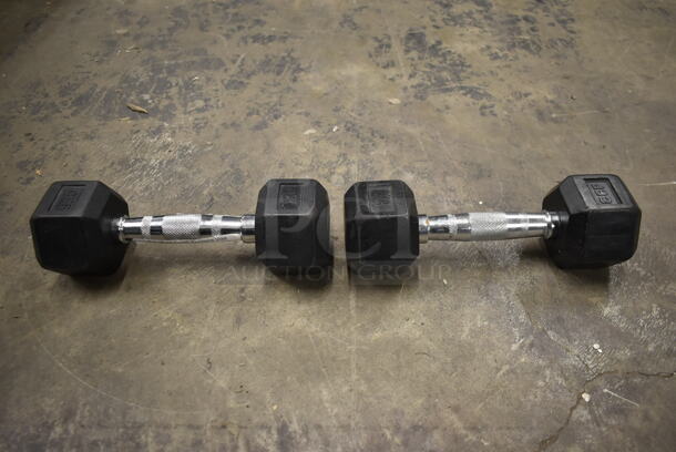2 CFF Metal 8 Pound Rubber Hex Dumbbells. 2 Times Your Bid! - Image 2 of 6